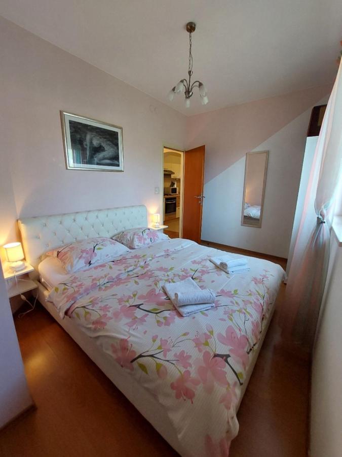 Apartments Maris Vranjic Exterior foto